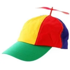 Pet Met Propeller Bont Gekleurd